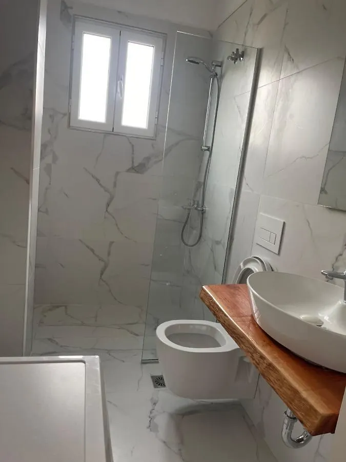 Sea La Vie Apartments Sarandë